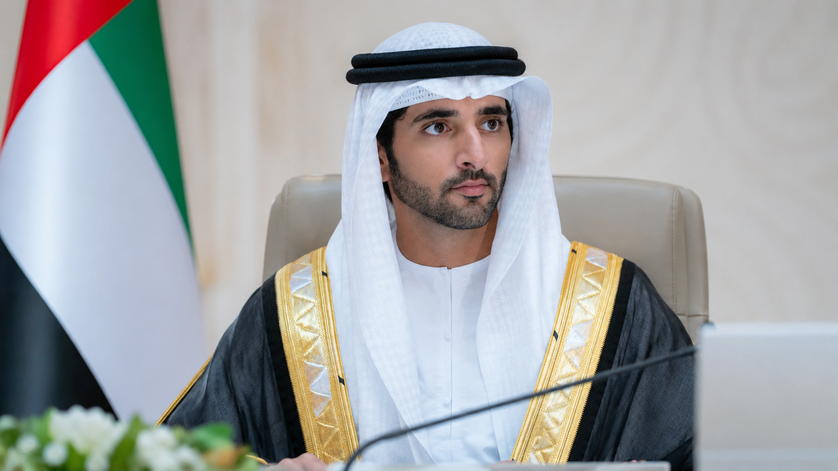 حمدان بن محمد يشهد تخريج الدفعة الثالثة عشرة من كلية الدفاع الوطني